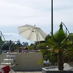 Camping Mobil-home 6 Personnes Avec Terrasse A - Api-1-52-415 *