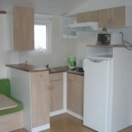 Mobil-home 6 Personnes Avec Terrasse A - Api-1-52-415 *