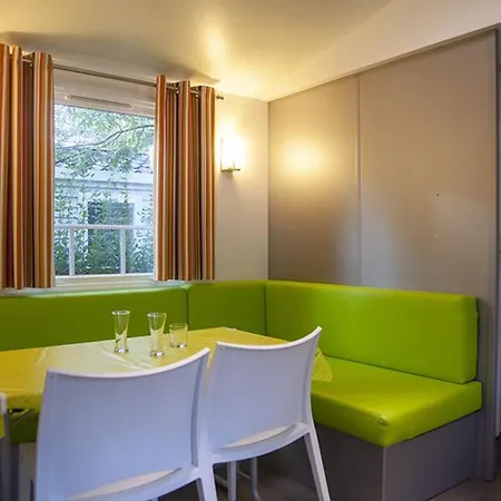 Mobil-home 6 Personnes Avec Terrasse A - Api-1-52-415 Camping